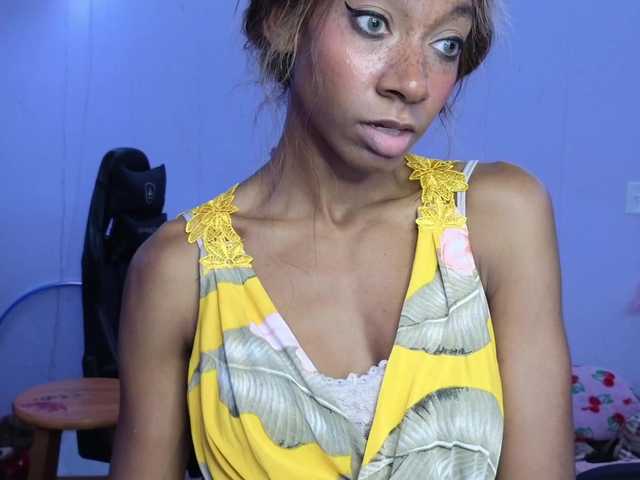 Mocha17 live cam on BongaCams
