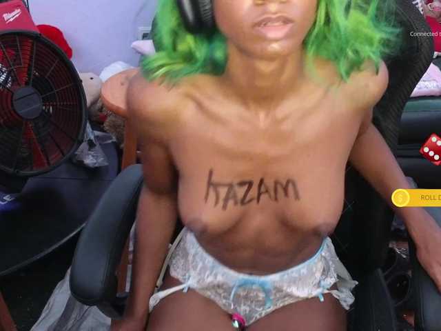 Mocha17 live cam on BongaCams