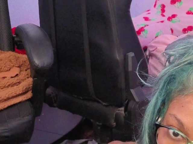 Mocha17 live cam on BongaCams