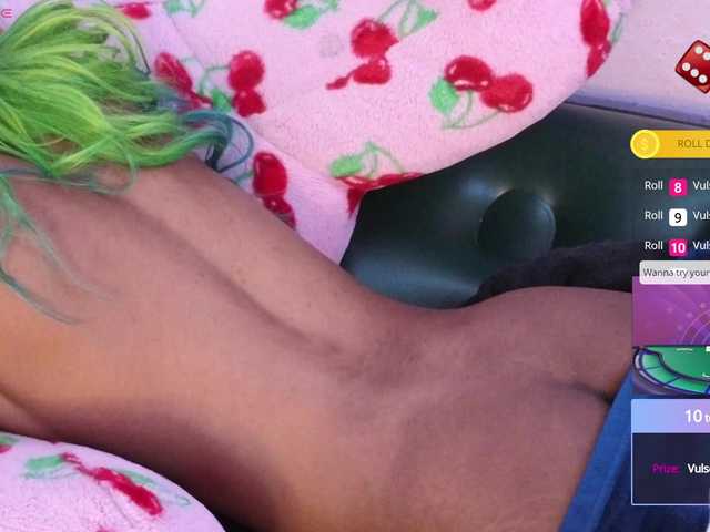 Mocha17 live cam on BongaCams