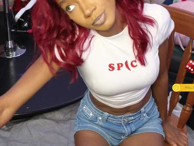 Mocha17 live cam on BongaCams