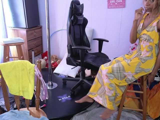 Mocha17 live cam on BongaCams