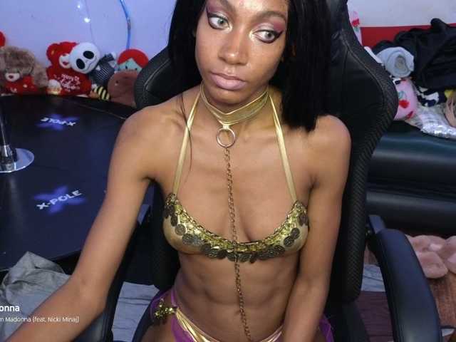 Mocha17 live cam on BongaCams