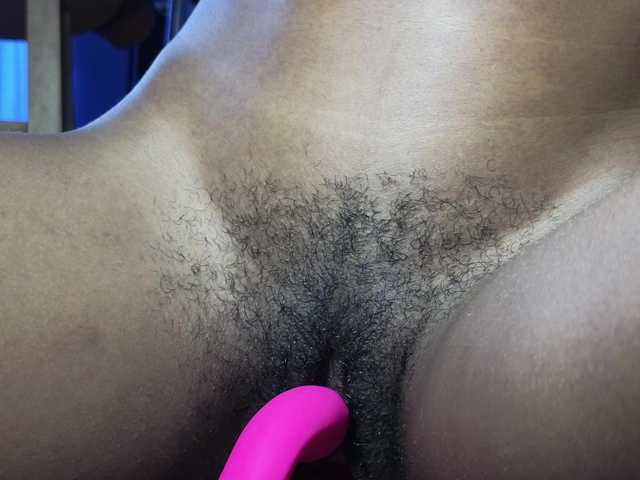 Mocha17 live cam on BongaCams