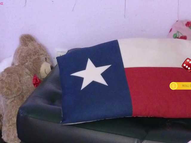 Mocha17 live cam on BongaCams