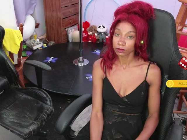 Mocha17 live cam on BongaCams