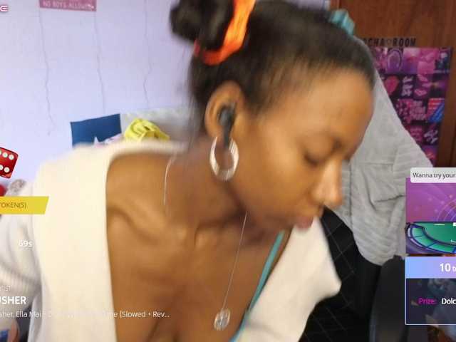 Mocha17 live cam on BongaCams