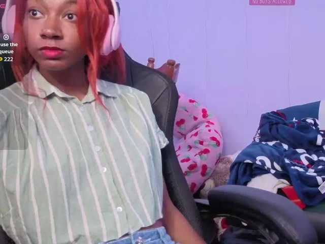 Mocha17 live cam on BongaCams