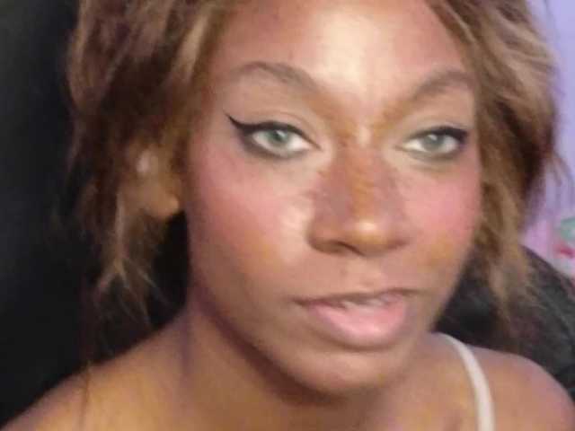 Mocha17 live cam on BongaCams