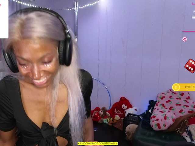 Mocha17 live cam on BongaCams