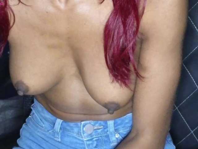 Mocha17 live cam on BongaCams