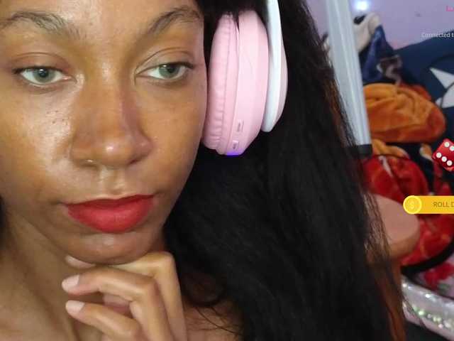 Mocha17 live webcam show