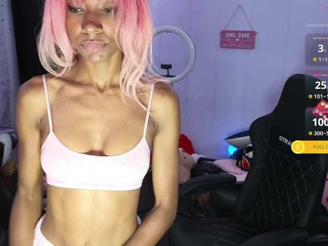 Mocha17 live cam on BongaCams
