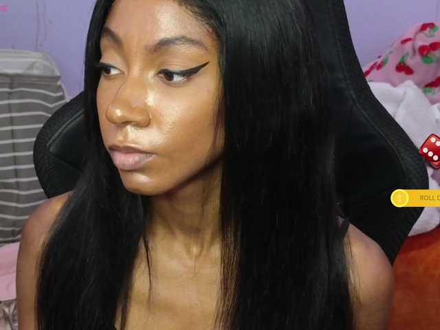 Mocha17 live cam on BongaCams