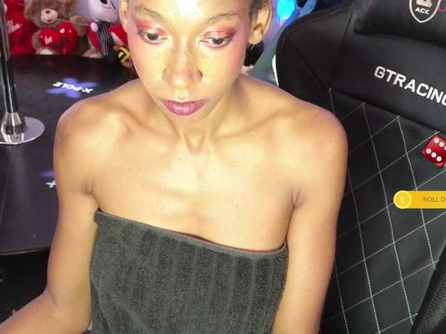 Mocha17 live cam on BongaCams
