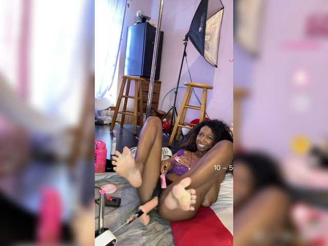 Mocha17 live cam on BongaCams