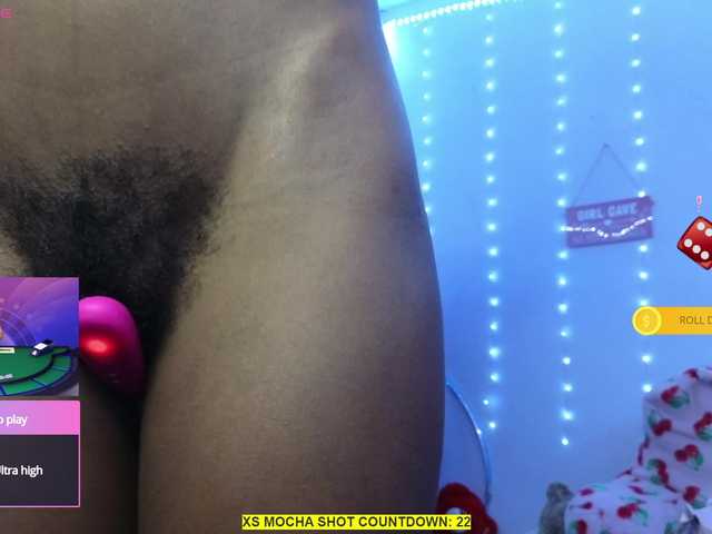 Mocha17 live cam on BongaCams