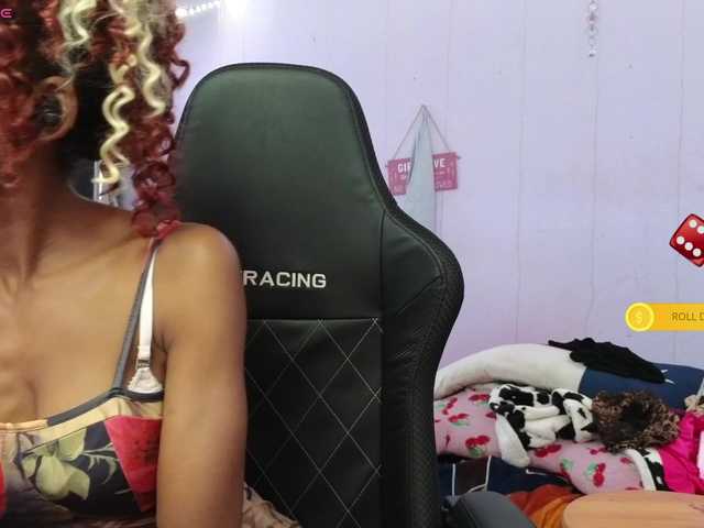 Mocha17 live cam on BongaCams