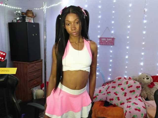 Mocha17 live cam on BongaCams
