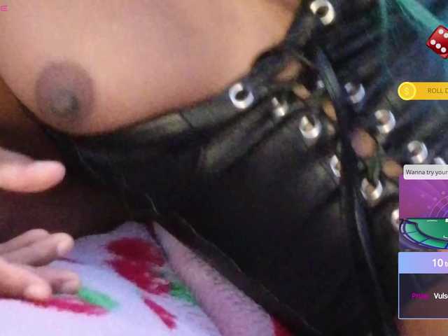 Mocha17 live cam on BongaCams
