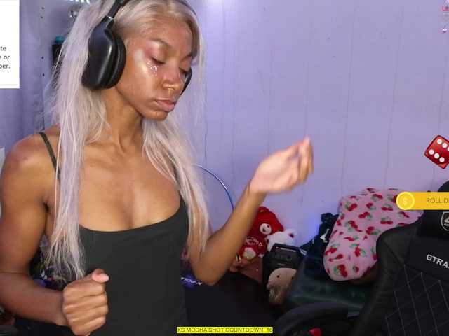 Mocha17 live cam on BongaCams