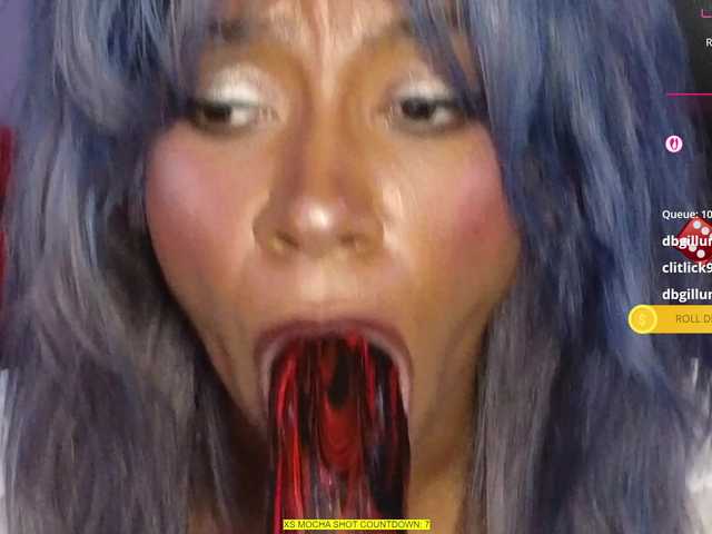 Mocha17 live cam on BongaCams