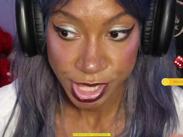 Mocha17 live cam on BongaCams