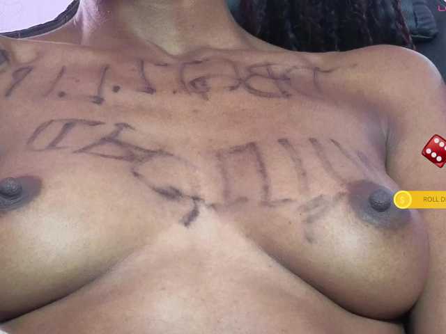 Mocha17 live cam on BongaCams