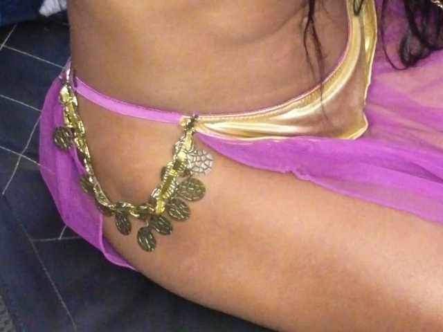 Mocha17 live cam on BongaCams