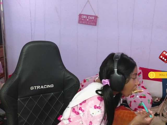 Mocha17 live cam on BongaCams
