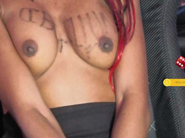 Mocha17 live cam on BongaCams