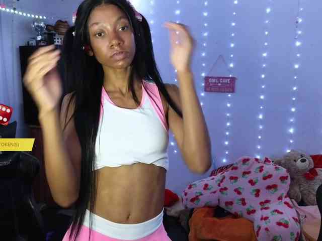 Mocha17 Live Webcam on BongaCams
