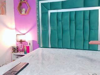 VALERY_ANDERSON's Live Webcam