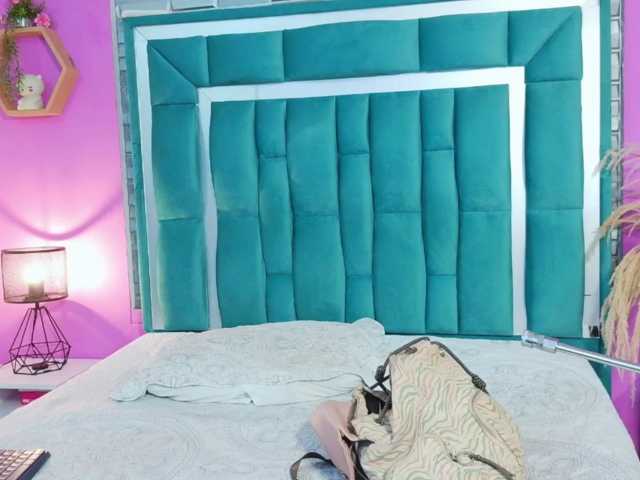 VALERY_ANDERSON live cam