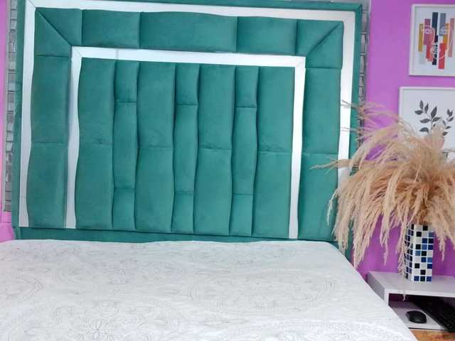 VALERYANDERSON live cam on BongaCams