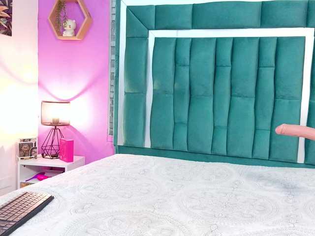 VALERYANDERSON live webcam show