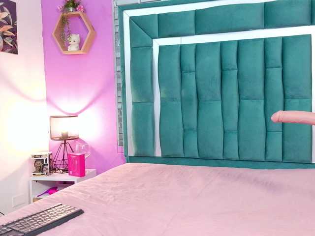 VALERYANDERSON live webcam show
