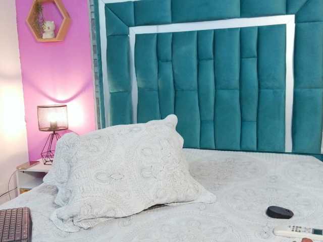 VALERYANDERSON live cam on BongaCams
