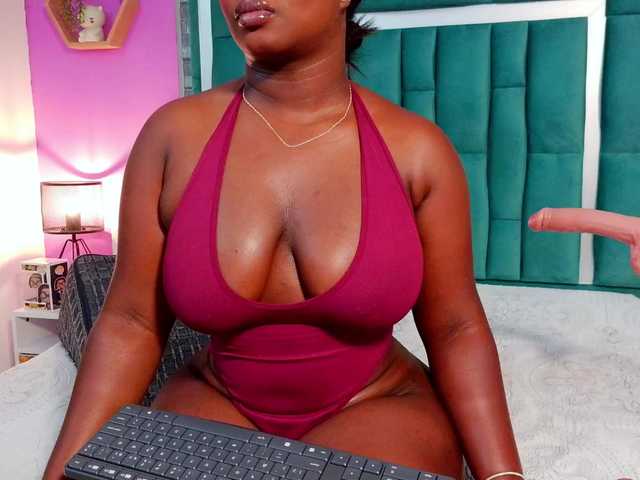 VALERYANDERSON live cam on BongaCams