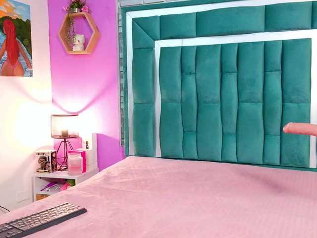 VALERYANDERSON live cam on BongaCams
