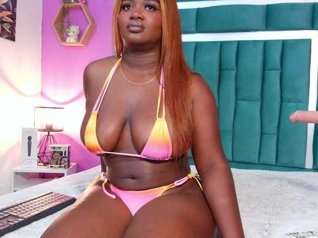 VALERYANDERSON live cam on UnifiedCams