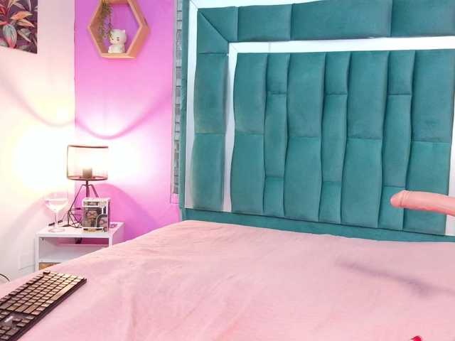 VALERYANDERSON live cam on BongaCams