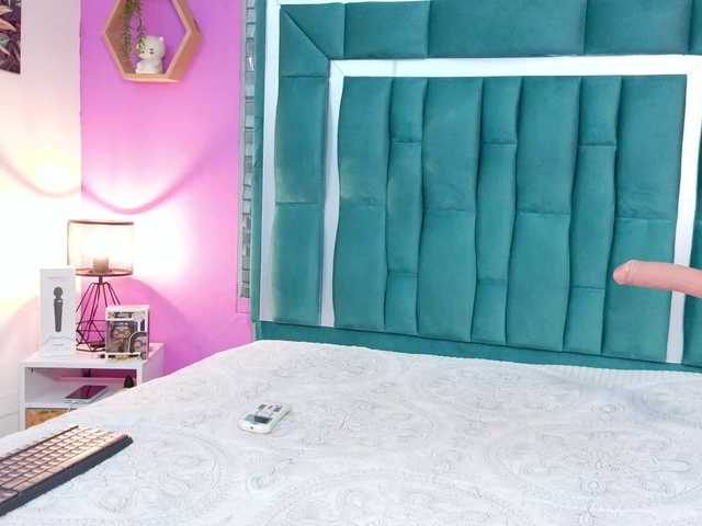 VALERYANDERSON live cam on BongaCams