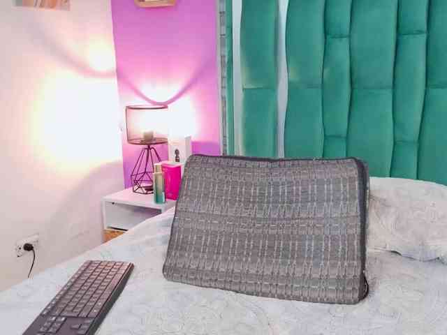 VALERY_ANDERSON webcam