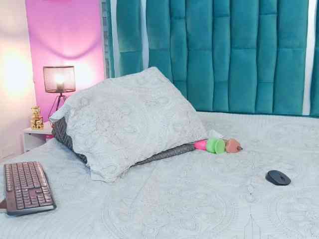 VALERY_ANDERSON webcam