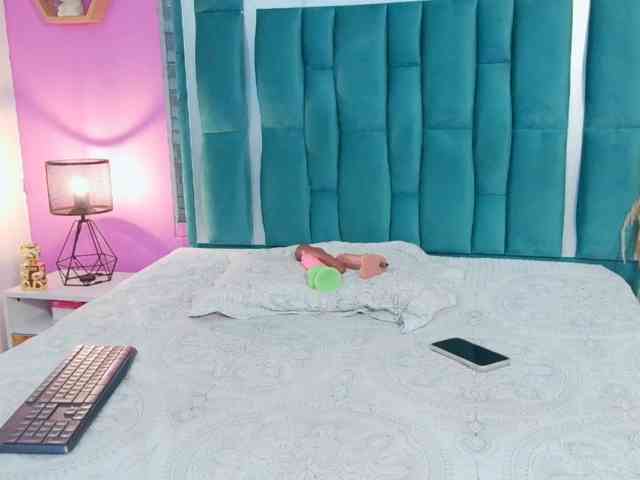 VALERY_ANDERSON webcam