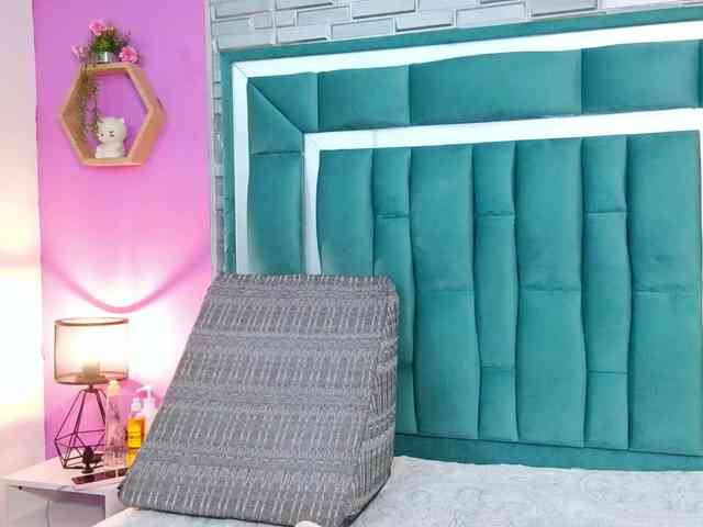 VALERY_ANDERSON webcam