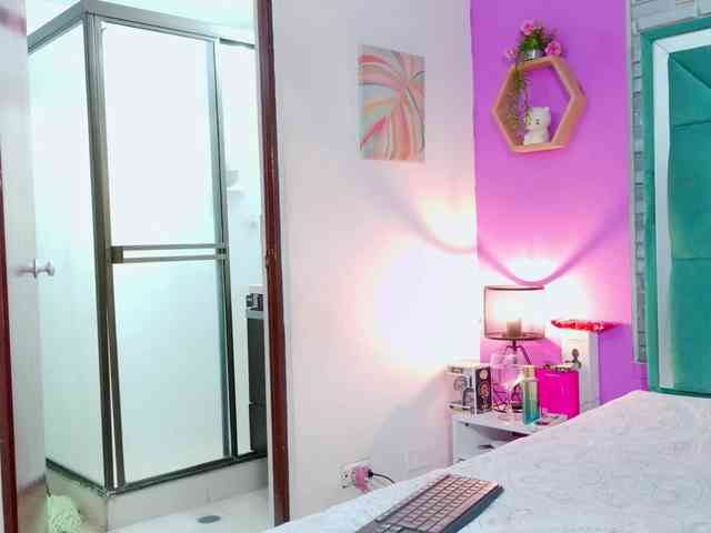 VALERY_ANDERSON webcam