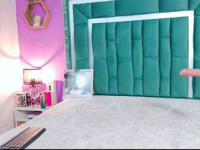VALERY_ANDERSON webcam
