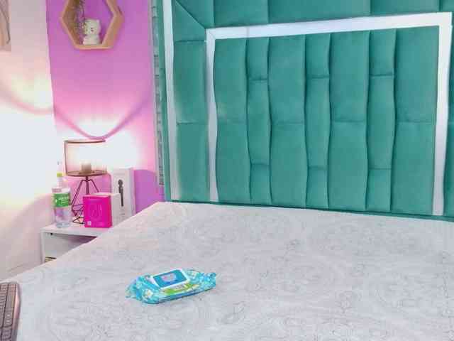 VALERY_ANDERSON webcam